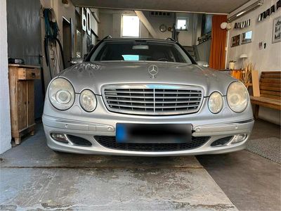Second-hand Mercedes 220 Elegance 150 CP (110 kW) 2005 Argintiu Break