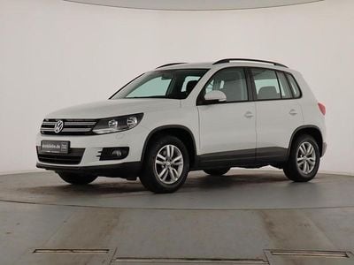 Gebraucht VW Tiguan Trendline 125 PS (91 kW) 2016 Pure white SUV