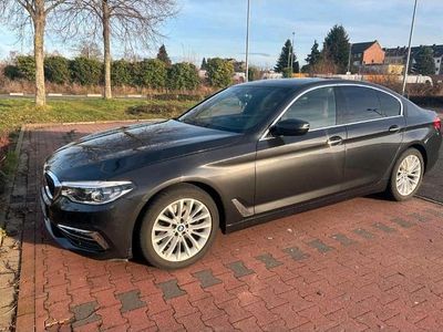 Gebraucht BMW 520 Luxury Line 190 PS (139 kW) 2017 Grau Limousine