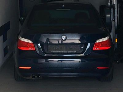 Gebraucht BMW 525 197 PS (144 kW) 2008 Blau Limousine