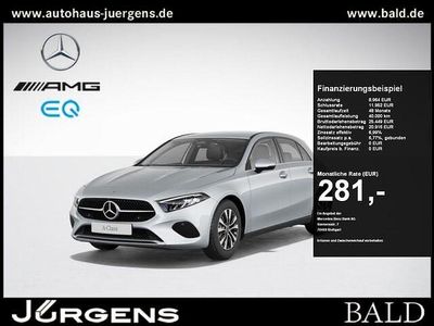 Gebraucht Mercedes A180 136 PS (100 kW) 2024 Silber iridiumsilber metallic Limousine