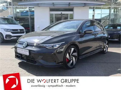 Neu VW Golf VIII GTI Clubsport 300 PS (220 kW) 2026 Uranograu Limousine