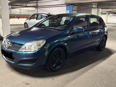 Blaugrün Gebraucht 2007 Opel Astra Edition Limousine | 1.699 € (Fairer Preis)