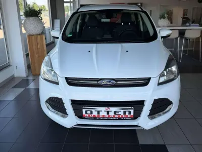 Gebraucht Ford Kuga Trend 120 PS (88 kW) 2014 Weiß SUV