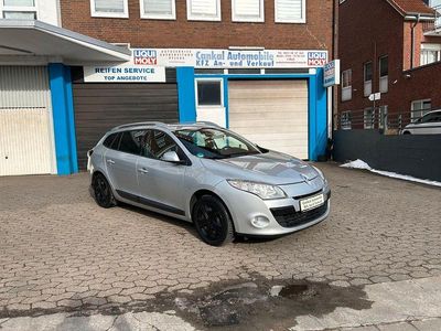 Gebraucht Renault Mégane III 131 PS (96 kW) 2011 Silber Limousine