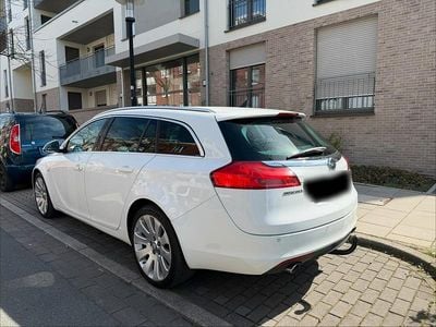 Gebraucht Opel Insignia 160 PS (117 kW) 2010 Weiß Kombi