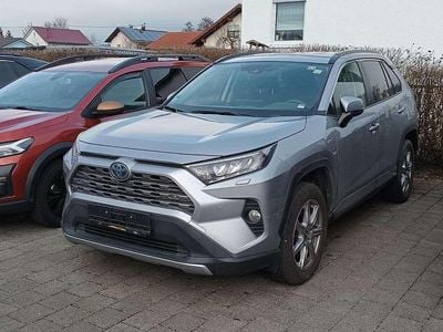 Silver metallic Gebraucht 2020 Toyota RAV4 Hybrid Team SUV | 32.990 € (Fairer Preis)