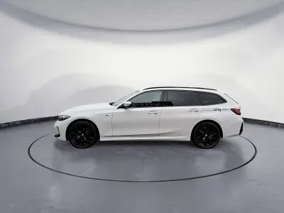 Gebraucht BMW 320 M Sport 190 PS (139 kW) 2025 Weiß Kombi
