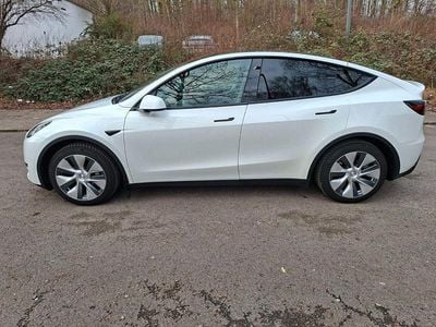 Weiß Gebraucht 2023 Tesla Model Y Standard Range SUV | 30.700 € (Guter Preis)