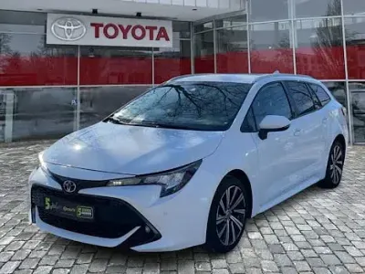 Używany Toyota Corolla Comfort 116 KM (85 kW) 2022 Biały Kombi