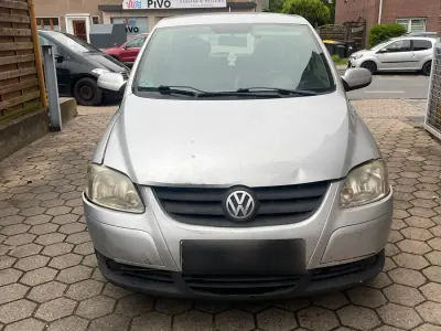 Używany VW Fox 54 KM (39 kW) 2009 Srebrny Hatchback
