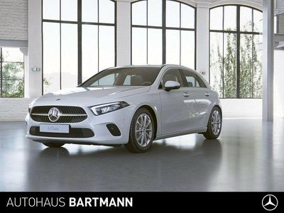 Gebraucht Mercedes A200 Progressive 163 PS (119 kW) 2019 Weiß Limousine