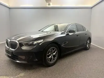 Używany BMW 520 Performance 190 KM (139 kW) 2024 Czarny Sedan/Limuzyna