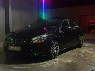 Gebraucht Mercedes A180 122 PS (89 kW) 2013 Schwarz Kleinwagen