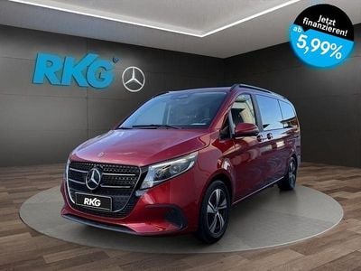 Gebraucht Mercedes V220 Style 163 PS (119 kW) 2024 Rot Van / Kleinbus