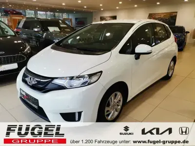 Używany Honda Jazz Comfort 102 KM (75 kW) 2017 Biały Hatchback