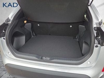 Neu Toyota Yaris Hybrid 131 PS (96 kW) 2026 Silver metallic Kleinwagen