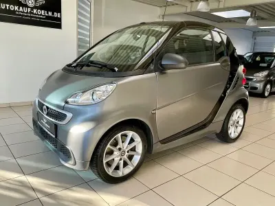 Gebraucht Smart ForTwo Cabrio 84 PS (61 kW) 2015 Schwarz Cabrio