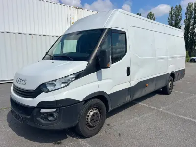 Używany Iveco Daily 136 KM (100 kW) 2018 Biały Minivan