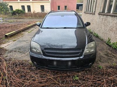 Begagnad Opel Vectra 150 HK (110 kW) 2004 Svart Kombi
