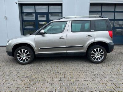 Gebraucht Skoda Yeti Adventure 105 PS (77 kW) 2013 Silber SUV