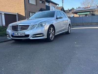 Gebraucht Mercedes E250 Avantgarde 204 PS (150 kW) 2012 Silber Kombi