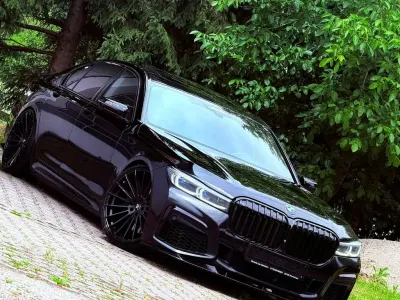 Gebraucht BMW 750 M Sport 400 PS (294 kW) 2020 Schwarz Limousine