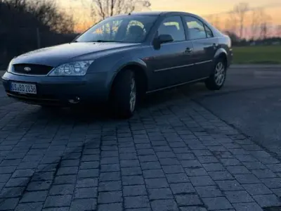 Gebraucht Ford Mondeo Futura 145 PS (106 kW) 2002 Grau Limousine