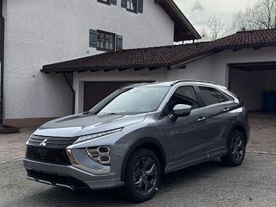 Gebraucht Mitsubishi Eclipse Cross Basis 188 PS (138 kW) 2022 Grau SUV