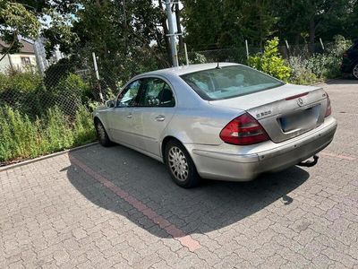 Mercedes E320