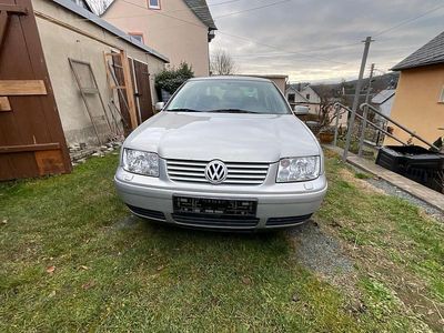 Second-hand VW Bora 101 CP (74 kW) 1998 Gri Berlinǎ