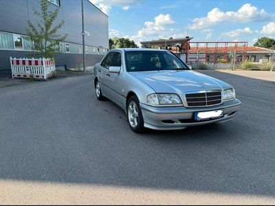 Mercedes C240