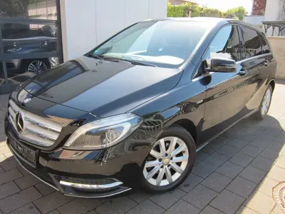 Używany Mercedes B180
