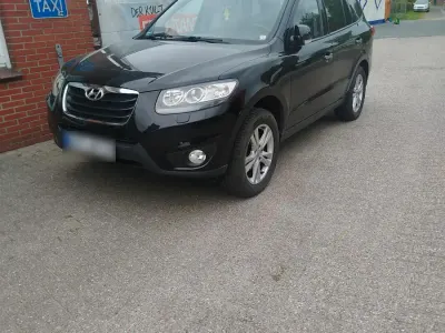 Gebraucht Hyundai Santa Fe 197 PS (144 kW) 2011 Schwarz SUV