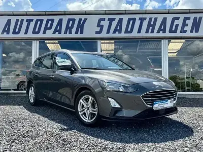 Gebraucht Ford Focus Cool & Connect 155 PS (114 kW) 2020 Grau Kombi