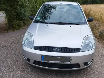 Gebraucht Ford Fiesta Ghia 101 PS (74 kW) 2004 Grau Kleinwagen