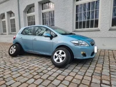 Gebraucht Toyota Auris Hybrid 99 PS (72 kW) 2011 Blau Kleinwagen