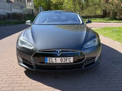 Używany Tesla Model S 309 kW (421 KM) 2015 Szary Hatchback