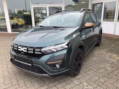 Grün Gebraucht 2024 Dacia Sandero Extreme Kleinwagen | 18.600 € (Fairer Preis)