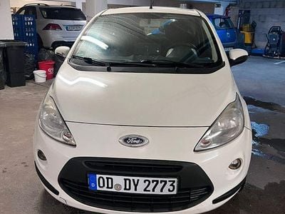 Weiß Gebraucht 2009 Ford Ka Titanium Kleinwagen | 1.950 € (Fairer Preis)