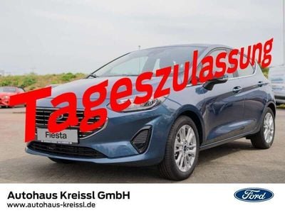Gebraucht Ford Fiesta Titanium 125 PS (91 kW) 2023 Chromablau metallic Kleinwagen