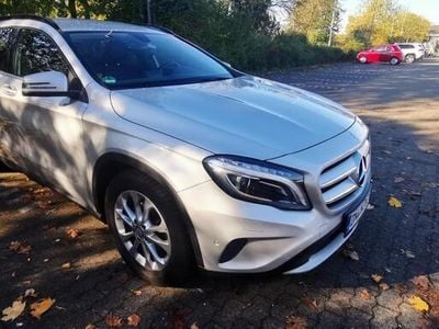Mercedes GLA220