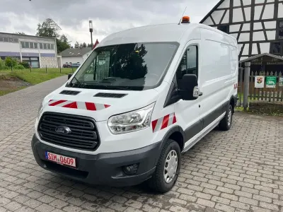 Gebraucht Ford Transit Trend 131 PS (96 kW) 2018 Weiß Van / Kleinbus