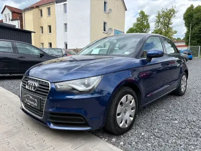 Używany Audi A1 Sportback Attraction 86 KM (63 kW) 2014 Niebieski Hatchback