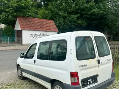 Gebraucht Citroën Berlingo 75 PS (55 kW) 2009 Weiß Van / Kleinbus