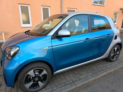 Usata Smart ForFour Electric Drive 58 kW (80 CV) 2019 Blu Utilitaria