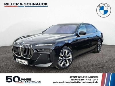 Gebraucht BMW 740 M Sport 299 PS (219 kW) 2025 Black sapphire Limousine