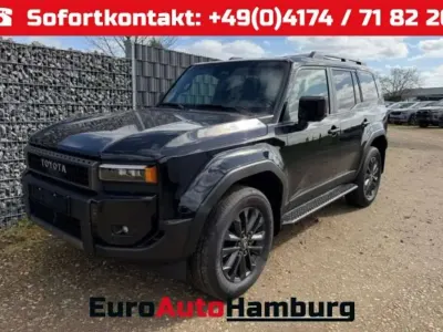 Neu Toyota Land Cruiser 205 PS (150 kW) 2026 Attitude black SUV