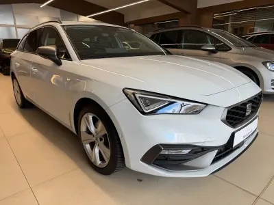 Usata Seat Leon FR 150 CV (110 kW) 2025 Bianco Berlina