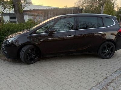 Usata Opel Zafira Tourer Innovation 170 CV (125 kW) 2015 Viola Monovolume